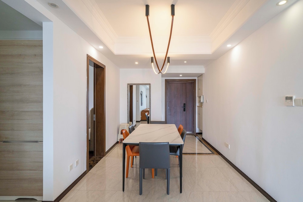 Tyms Xintiandi Elegant 3BR 2BA APT