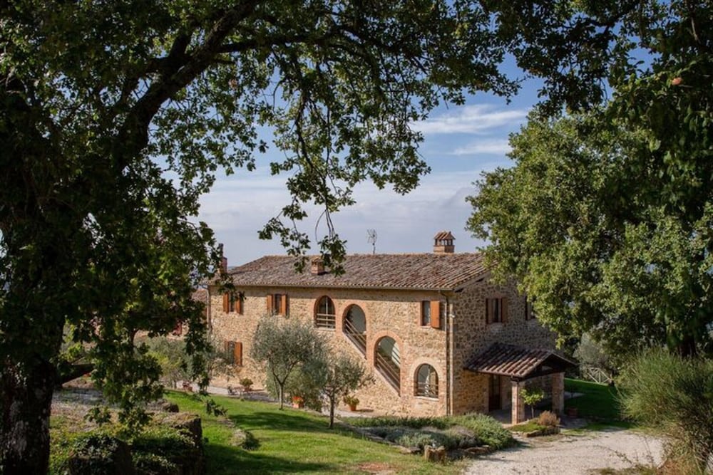 Villa in Umbria With Saltwater Pool