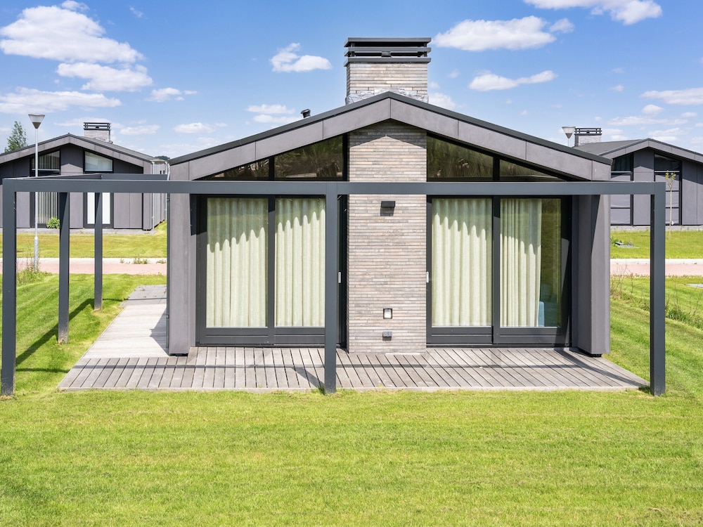 Holiday Home Near Kaag Lakes and Leiden Canals