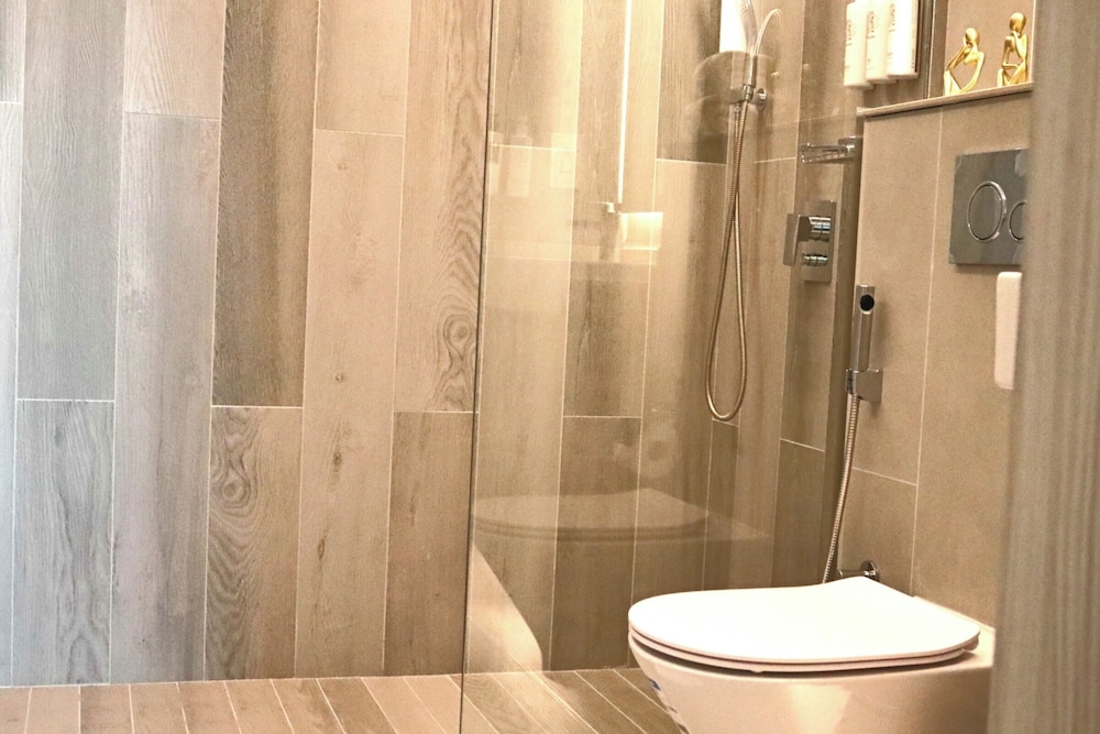 Condor Concept 7 - JVC Holiday Homes