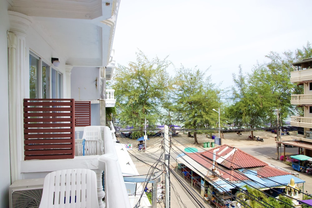 Golden Guesthouse