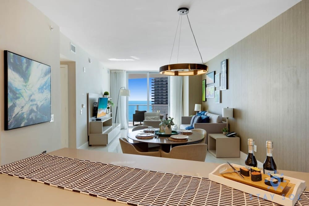 Rooftop Pool Oceanview Balcony Beachfront Resort