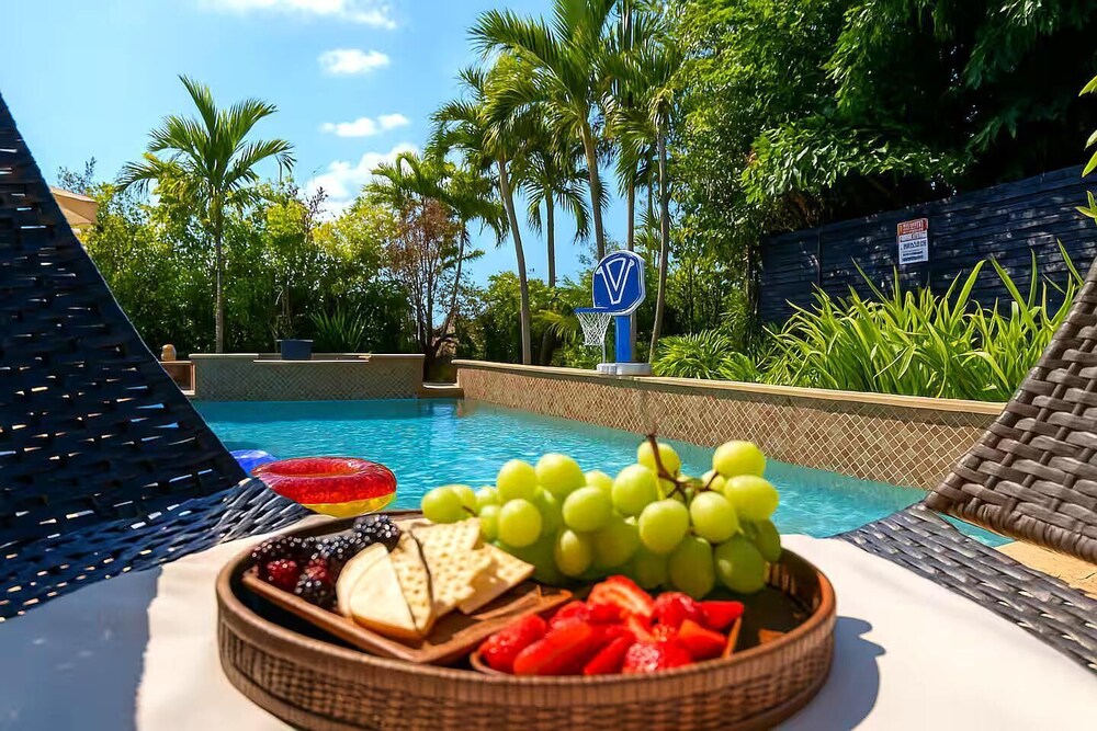 Ethereal Oasis Miami - Heated Pool Spa & Cinema - Prime for Groups
