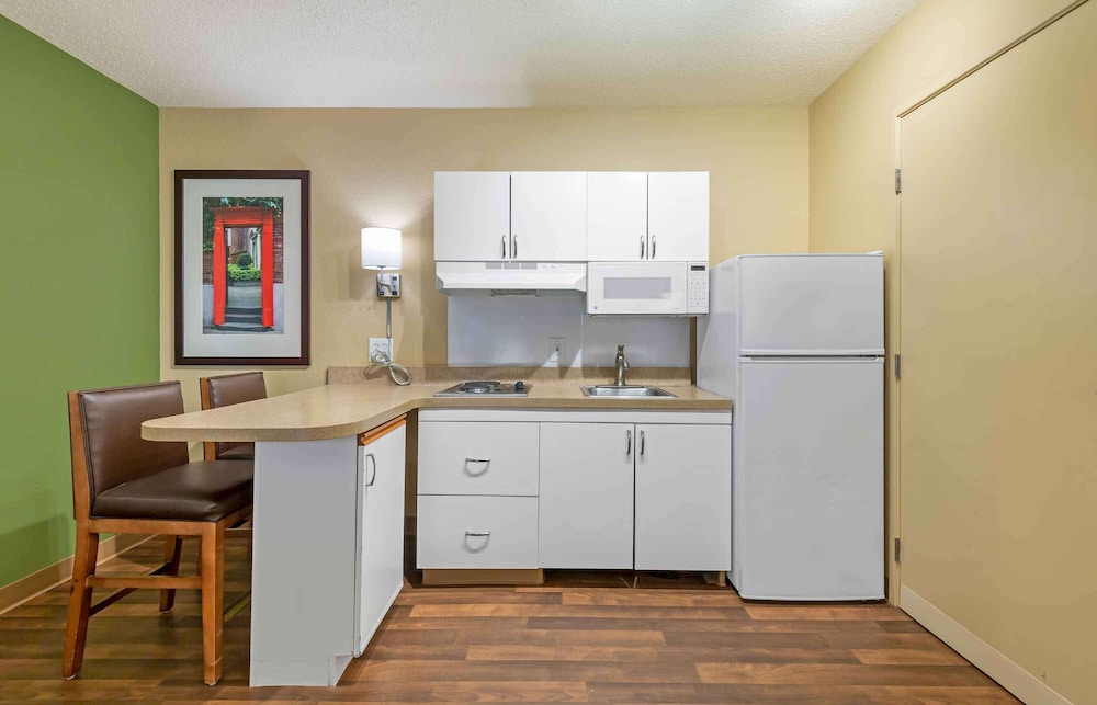 Extended Stay America Suites Washington DC Falls Church - Property Image 25