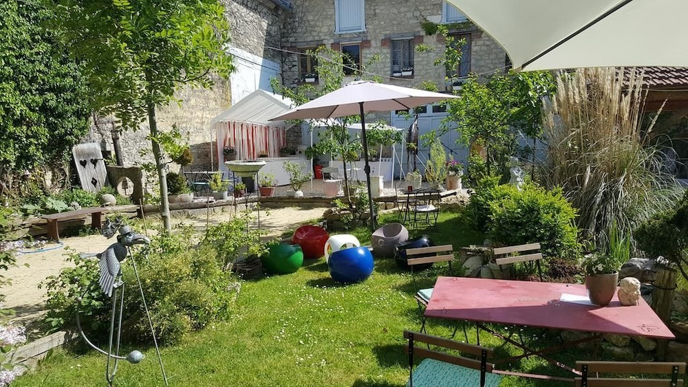 La Grange en Champagne view 2