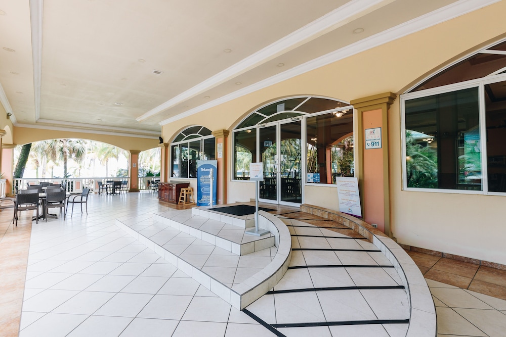 Telamar Resort