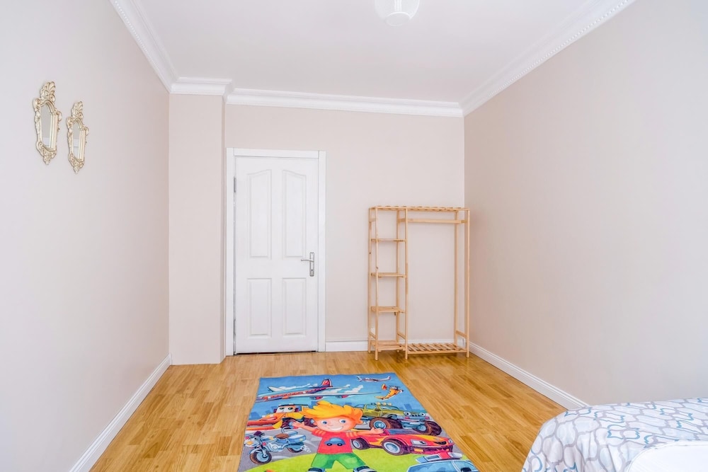 Spacious and Fully Furnished Flat in Bahcelievler