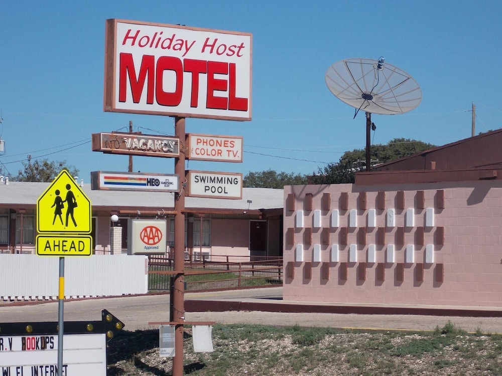 Holiday Host Motel