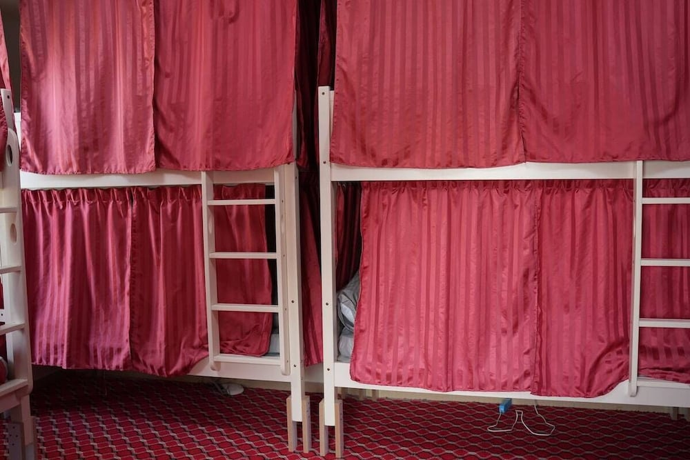 Free Gym and Pool Near to Beach Bunk Bed