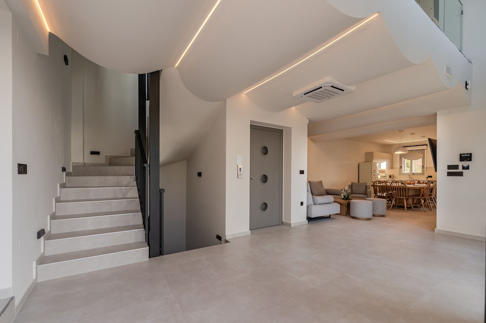 ArtCotel Luxury Villa