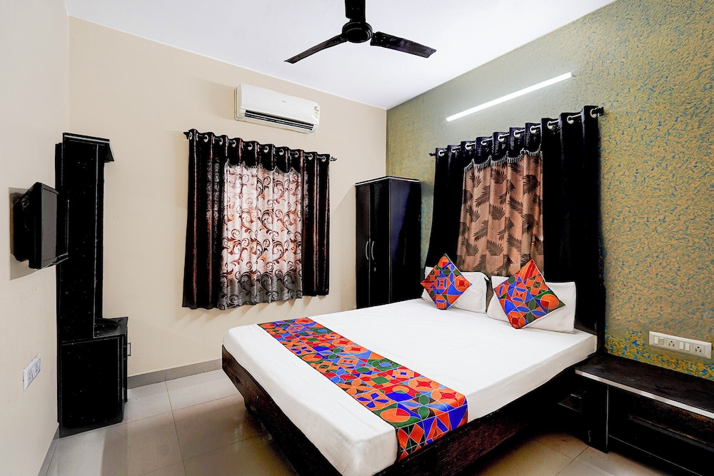Fabhotel Seven Hills Inn