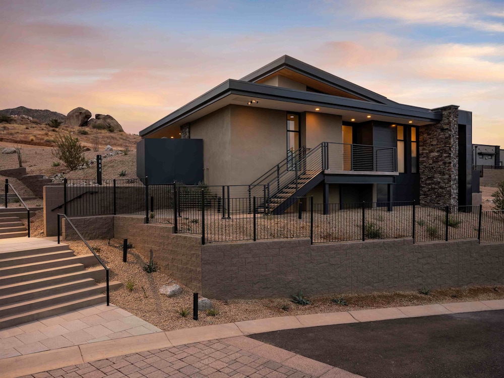 Mountain House Lodge at Sereno Canyon
