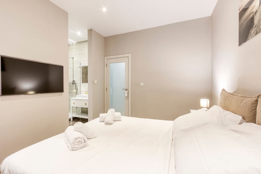 Central Msida Apartment Workspace Wi-fi A C