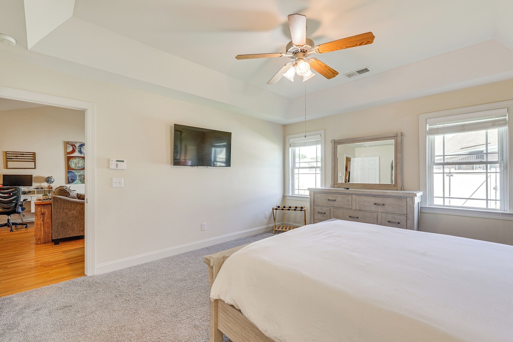 5 Mi to Rocky Mount Mills: Modern Retreat w/ Patio