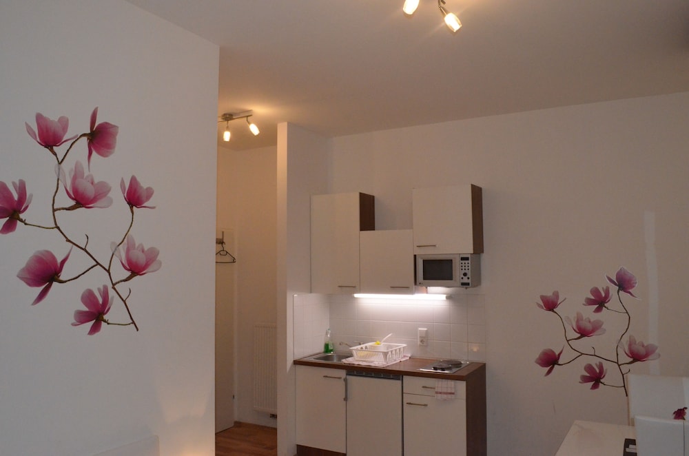 Vienna Vacations - Grand Central Apartments - Property Image 16