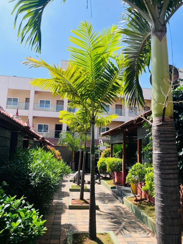 HOTEL KABAB JUNCTION