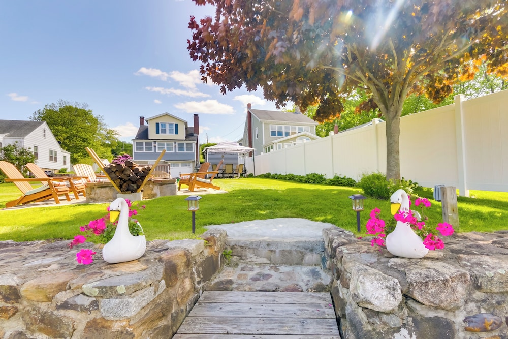 Lakefront Home, Close to Mt Southington! view 5