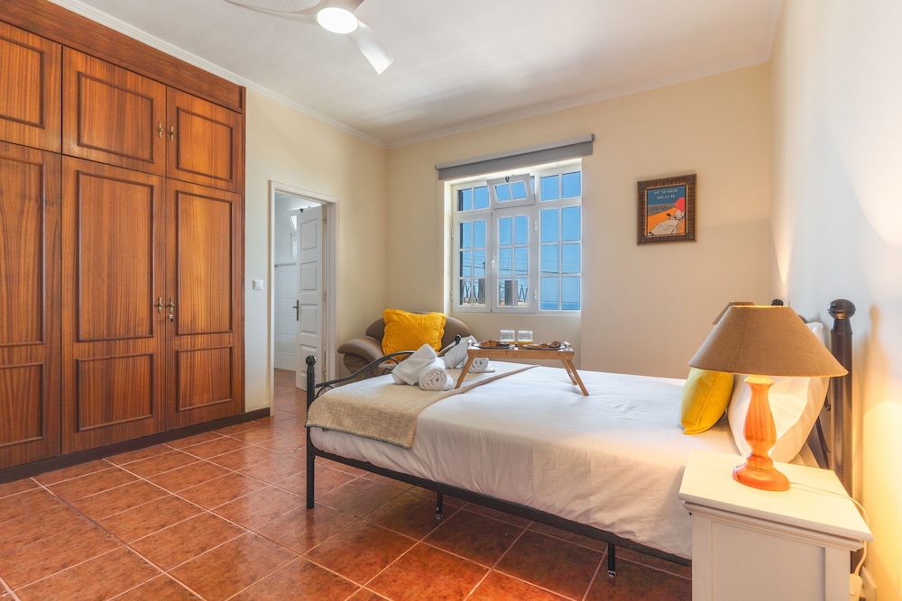 Vale Formoso 1 by Atlantic Holiday
