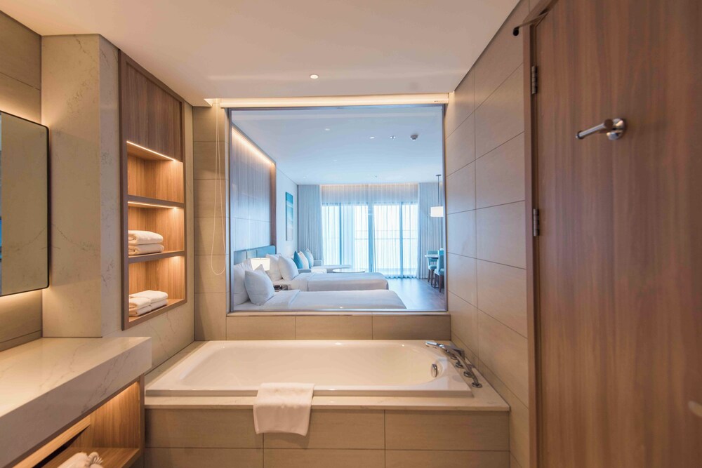A La Carte Ha Long Residence
