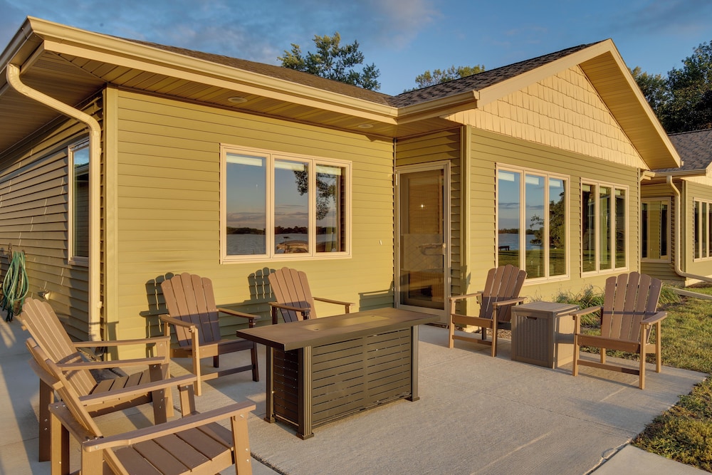 Dog-friendly! Silver Lake Escape Near Boat Ramp