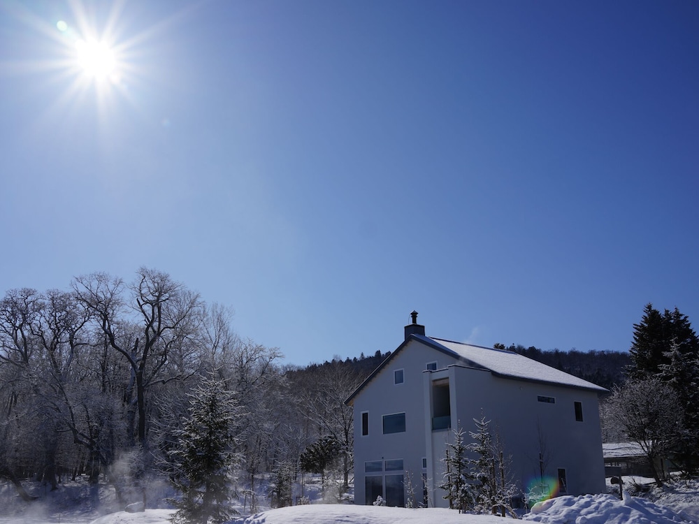 Sansui Lakeside Villa