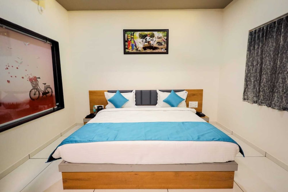 Hotel The Premier Somnath