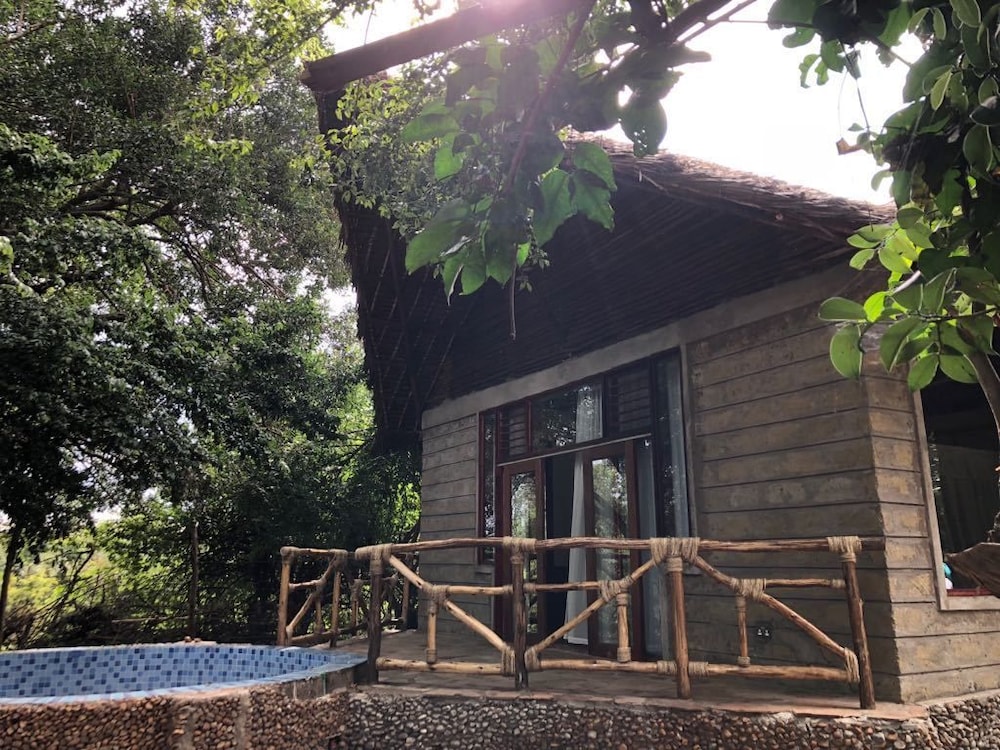 Mara Sweet Acacia Lodge
