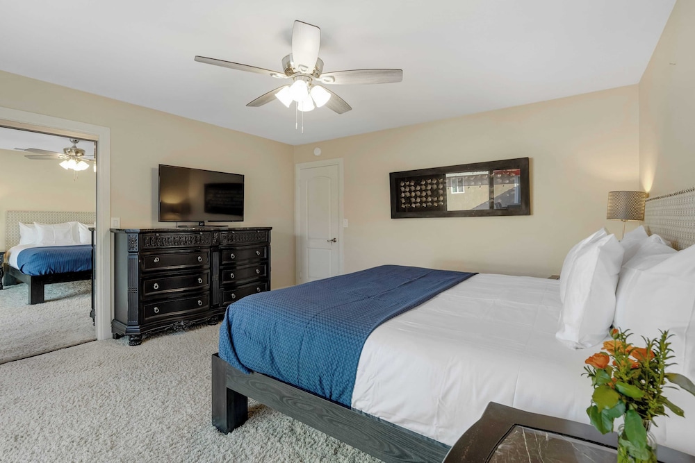 Bordeaux by Avantstay Private Pool, Hot Tub & Game Room Near Temecula