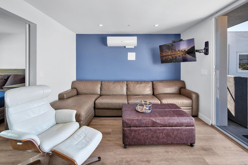 Rent Mission Beach 3Br Combo Top 2 Units