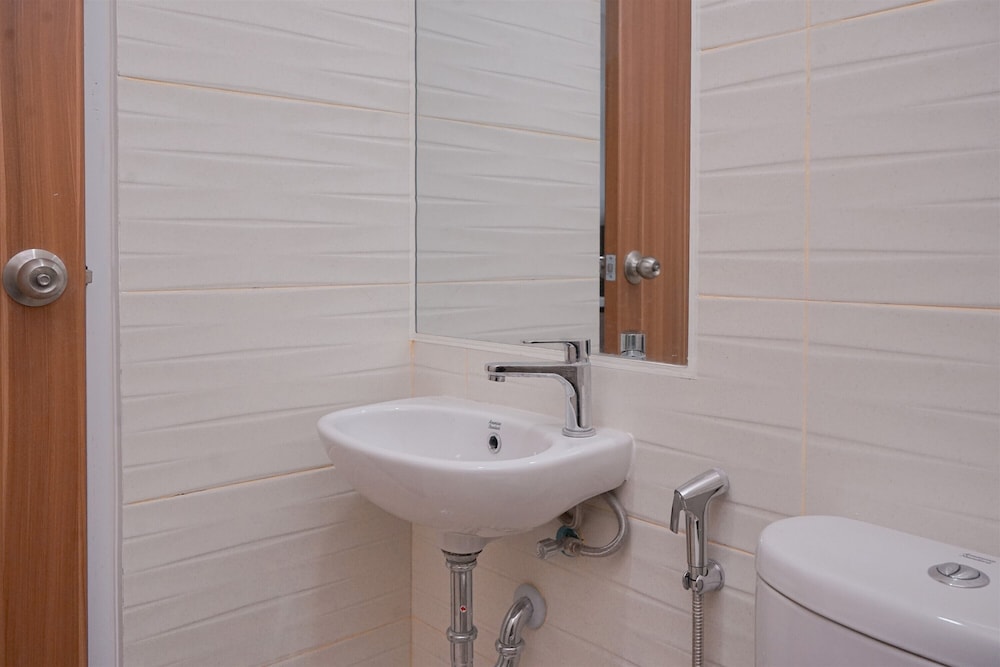 Brand New and Spacious Studio Room at Cisauk Point Apartment