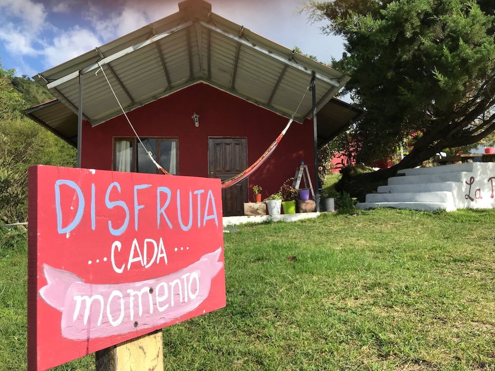 La Petite Maison Cabañas & Hostal