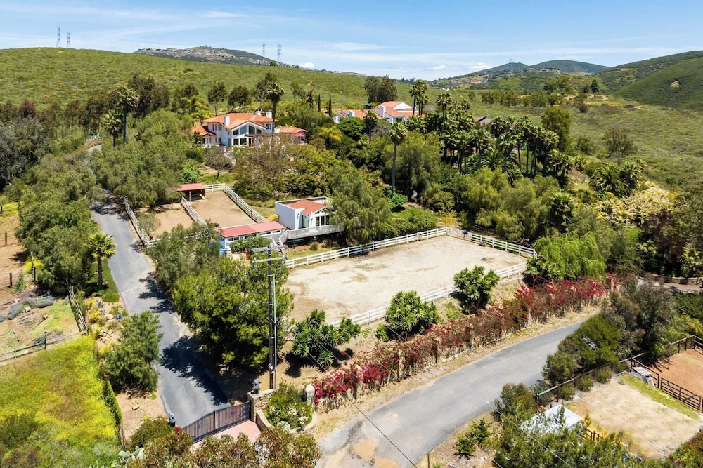 Private Estate w/ Pool, Hot Tub & Fire Pit Near Encinitas The Ranch by Avantstay