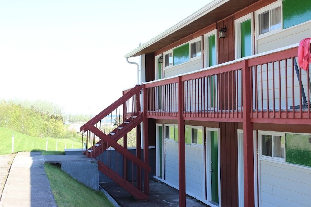 Duck Cove Inn