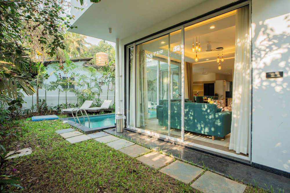 ELIVAAS Laguna Camellia | Luxe 4 BHK Villa Near Popular Beaches with Private Pool