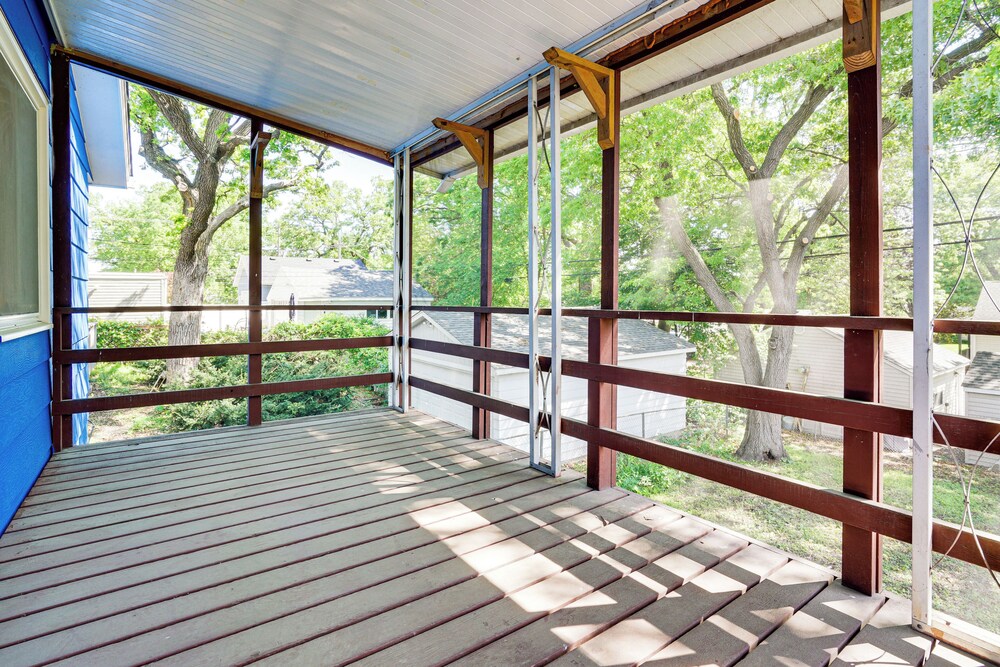 8 Mi to Central Minneapolis: Modern Home w/ Yard