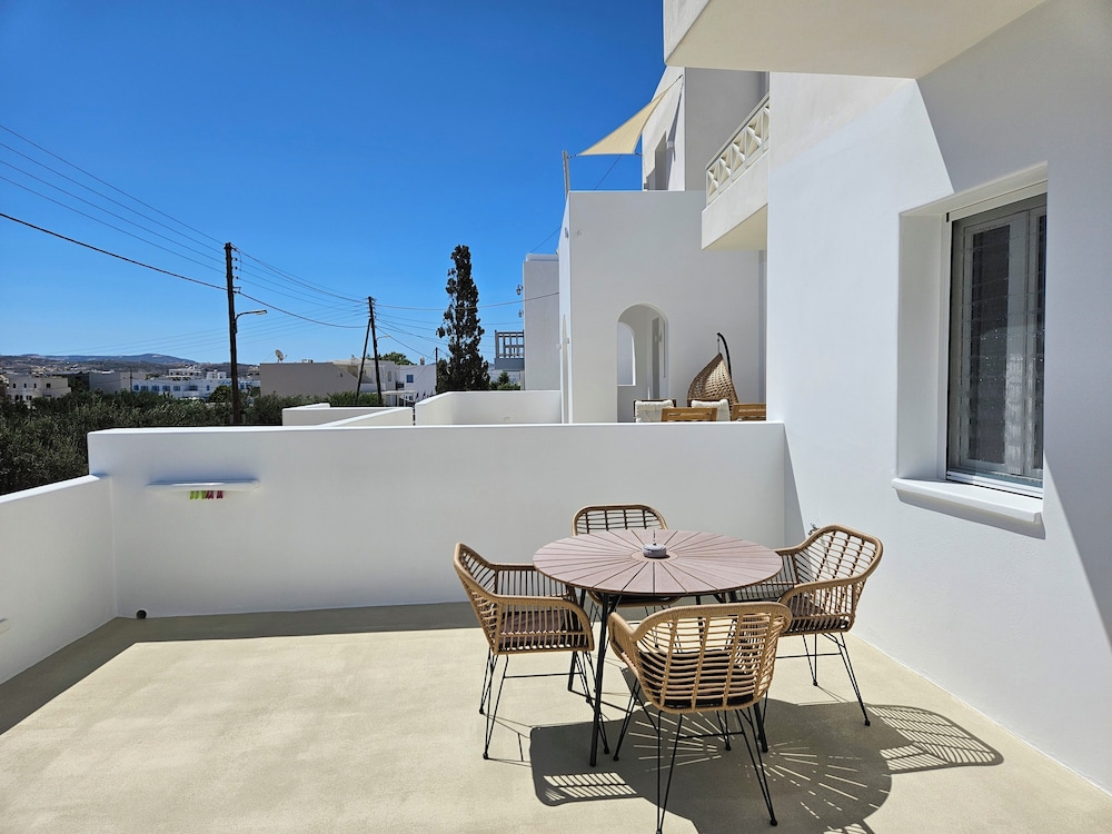 Aristotle Suites