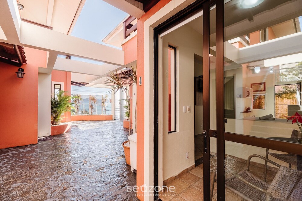 JOFs Apartamentos c Piscina e Vista Mar