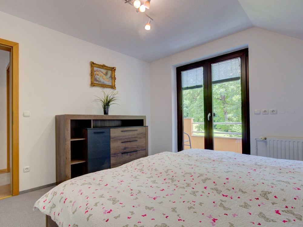 Charming Apartment in Bled Near Lake view 2
