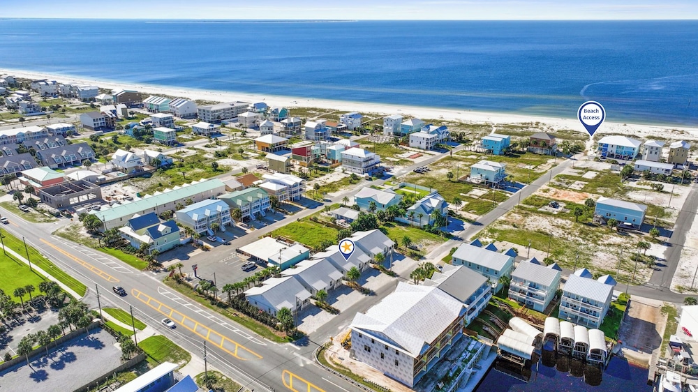 Beach House - Seabreeze Bungalow by PHG view 4