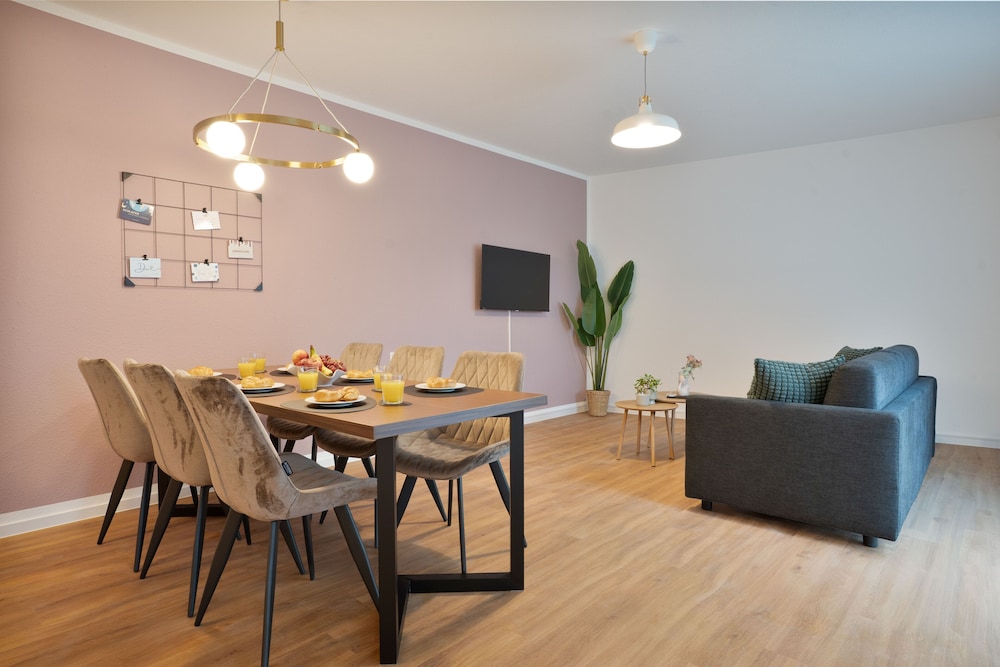 Premium Apartments I home2share