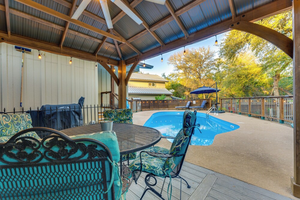 Jack's Cottage: Backyard Oasis in New Braunfels!