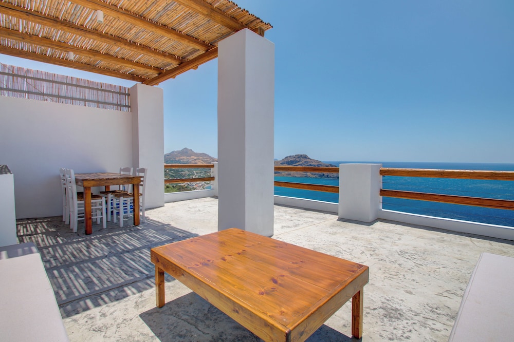 Pyrgos Exclusive Villas