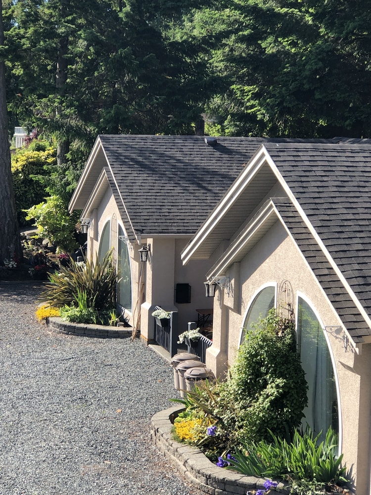 Qualicum Breeze Beach Resort