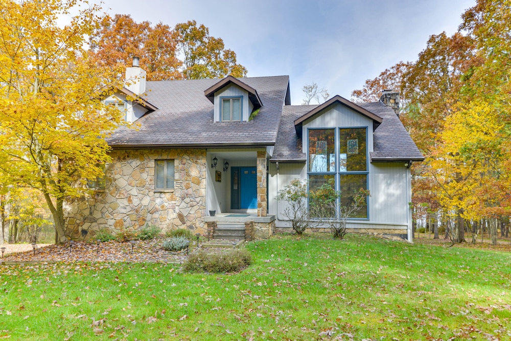 Lakefront Maryland Home - Deck, Grill & Pool Table view 2