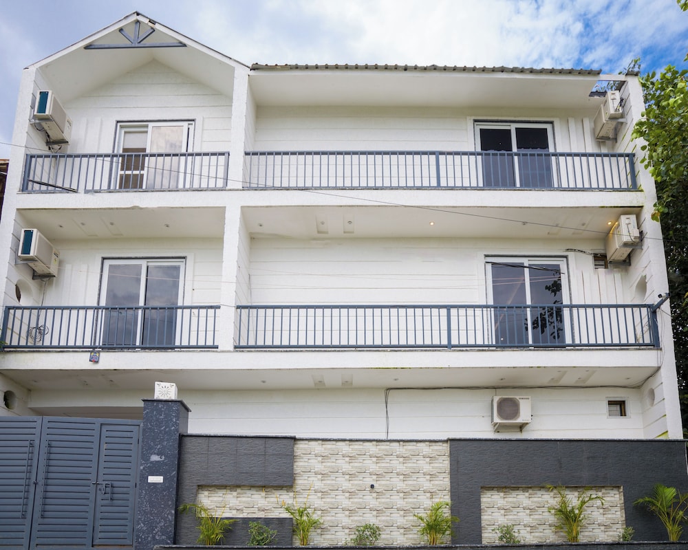 Versace Farms 5 BHK With Pvt Pool