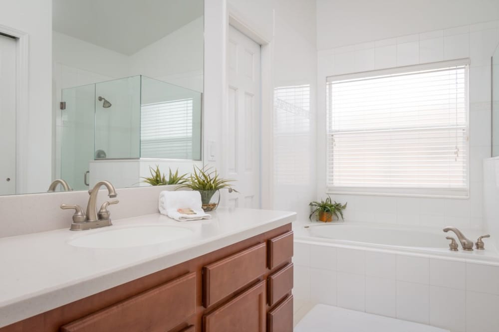 Indian Creek 8115 - Image 5