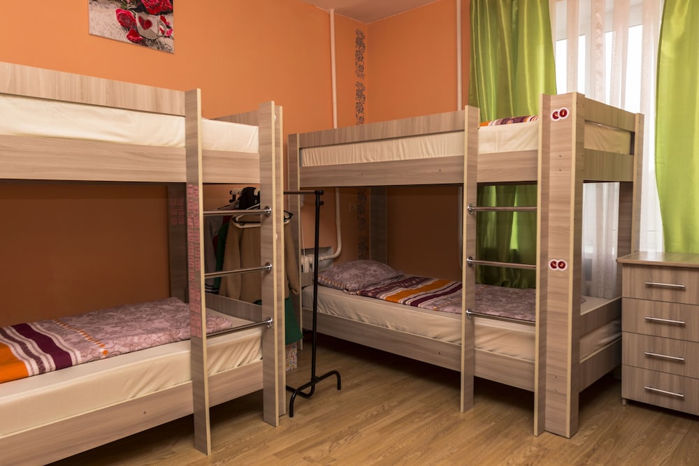 Like Hostel
