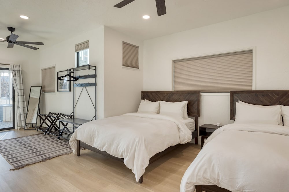 Terrace Hill Modern Paso Robles Escape Near Wineries Dining and Hot Springs