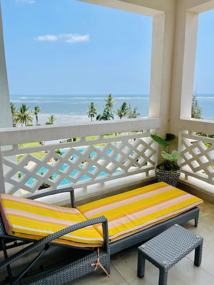 Luxury Oceanline Apartment-Shaza