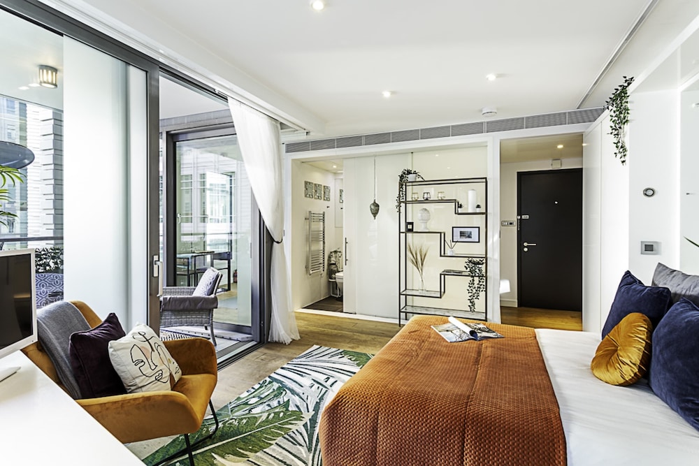 Idyllic Covent Garden Flat